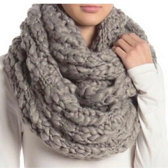 Free People gray infinity scarf! Only worn 1-2 times! - Picture 1 of 6